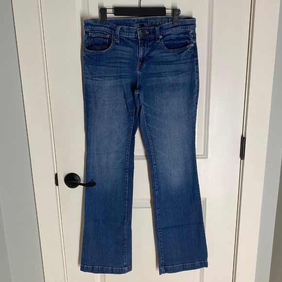WOMANS GAP LONG AND LEAN JEANS SIZE 8/29L NICE HEM - Picture 1 of 5